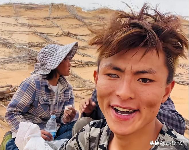 、住废弃商铺亲自回应果然有情况异瞳少年真实情况曝光！啃馒头(图8)