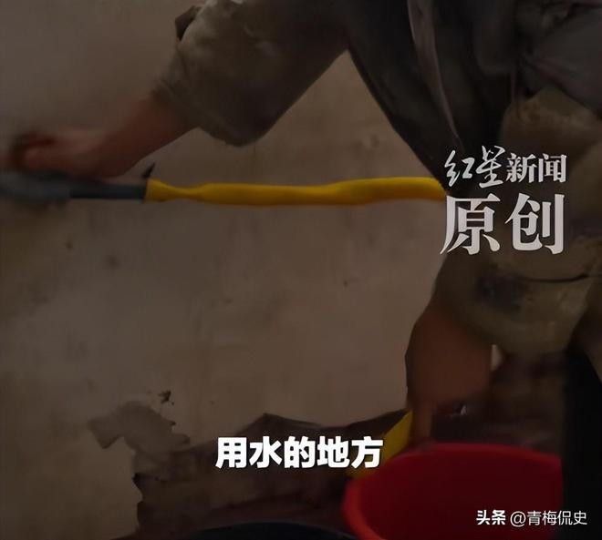、住废弃商铺亲自回应果然有情况异瞳少年真实情况曝光！啃馒头(图13)