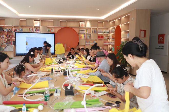 兴开展丰富多彩的七夕主题活动网络中国节·七夕｜重庆渝北回(图8)