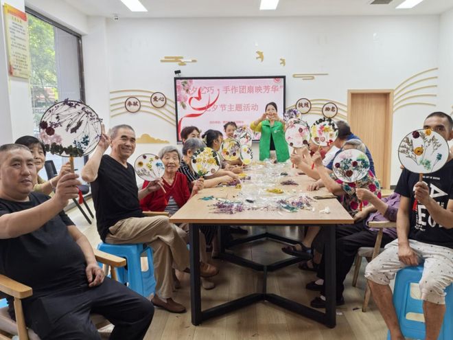 兴开展丰富多彩的七夕主题活动网络中国节·七夕｜重庆渝北回(图5)